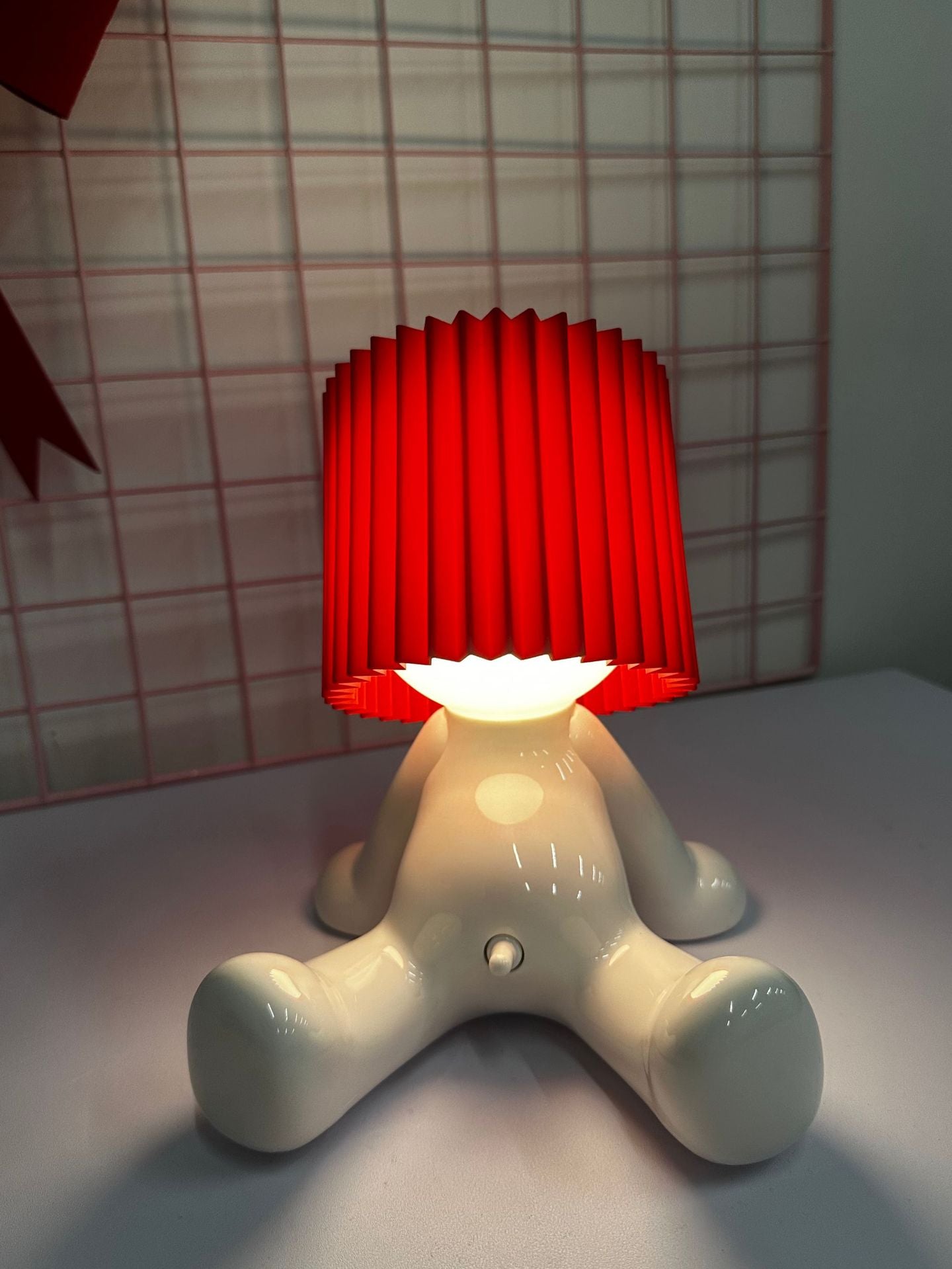 Shy Boy Ambient Desk Lamp